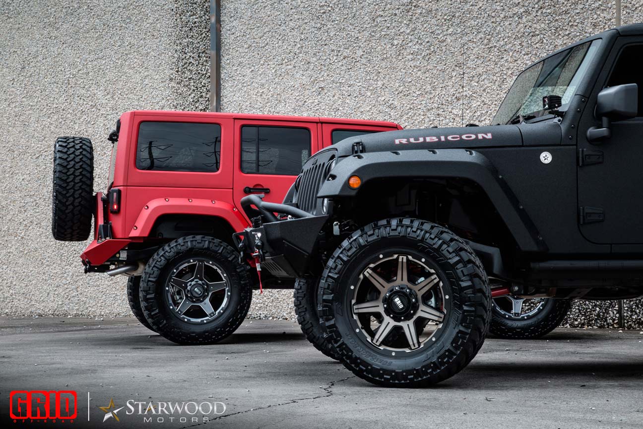 GRID-GD4-Gloss-Graphite-Milled-Matte-Red-Jeep-Rubicon-(17)